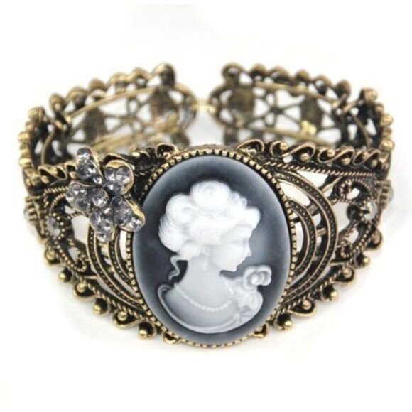Victorian Antiqued Brass Cameo Cuff Bracelet - Picture 1 of 7